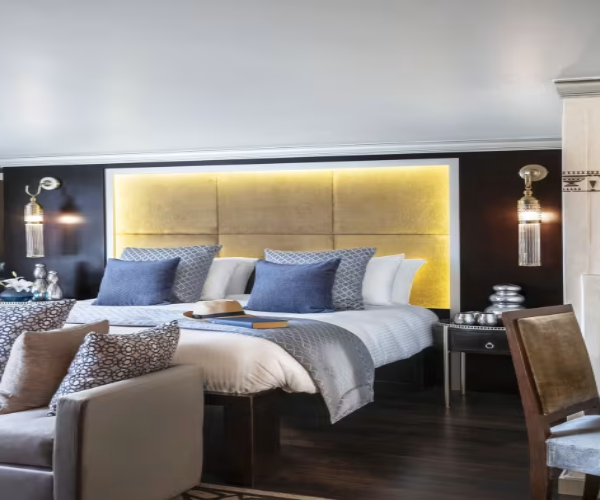 Sanctuary Sun Boat IV Nile Cruise Presidential suite King Size Bed - Direct Nile Cruise Egypt