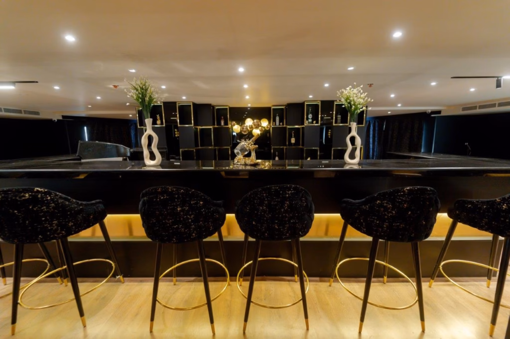 Medea Nile Cruise Bar