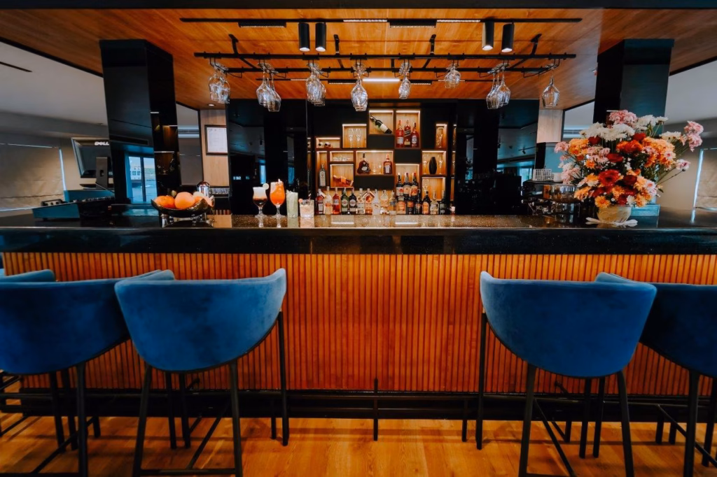 Miriam Nile Cruise Lounge Bar