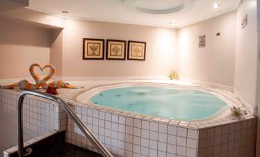 Sonesta Nile Goddess Nile Cruise Jacuzzi